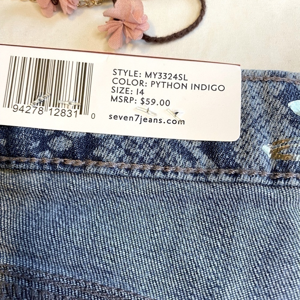 NWT Seven7 Weekend Denim Shorts Indigo Python Print Size 14 - Picture 6 of 11